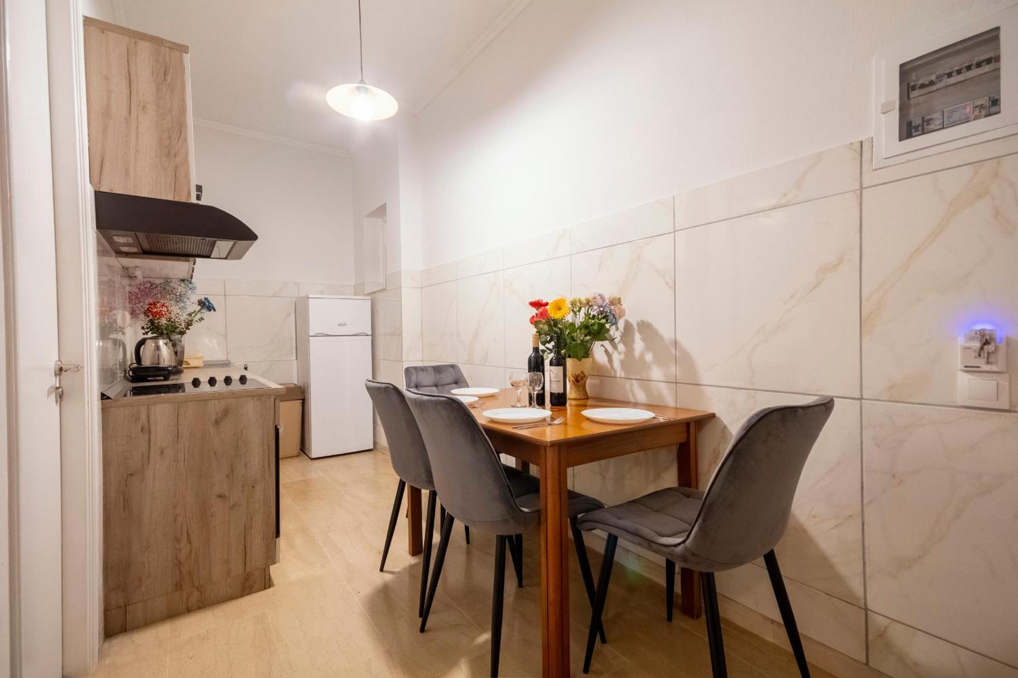 Mgi Apartments Іпсос Екстер'єр фото