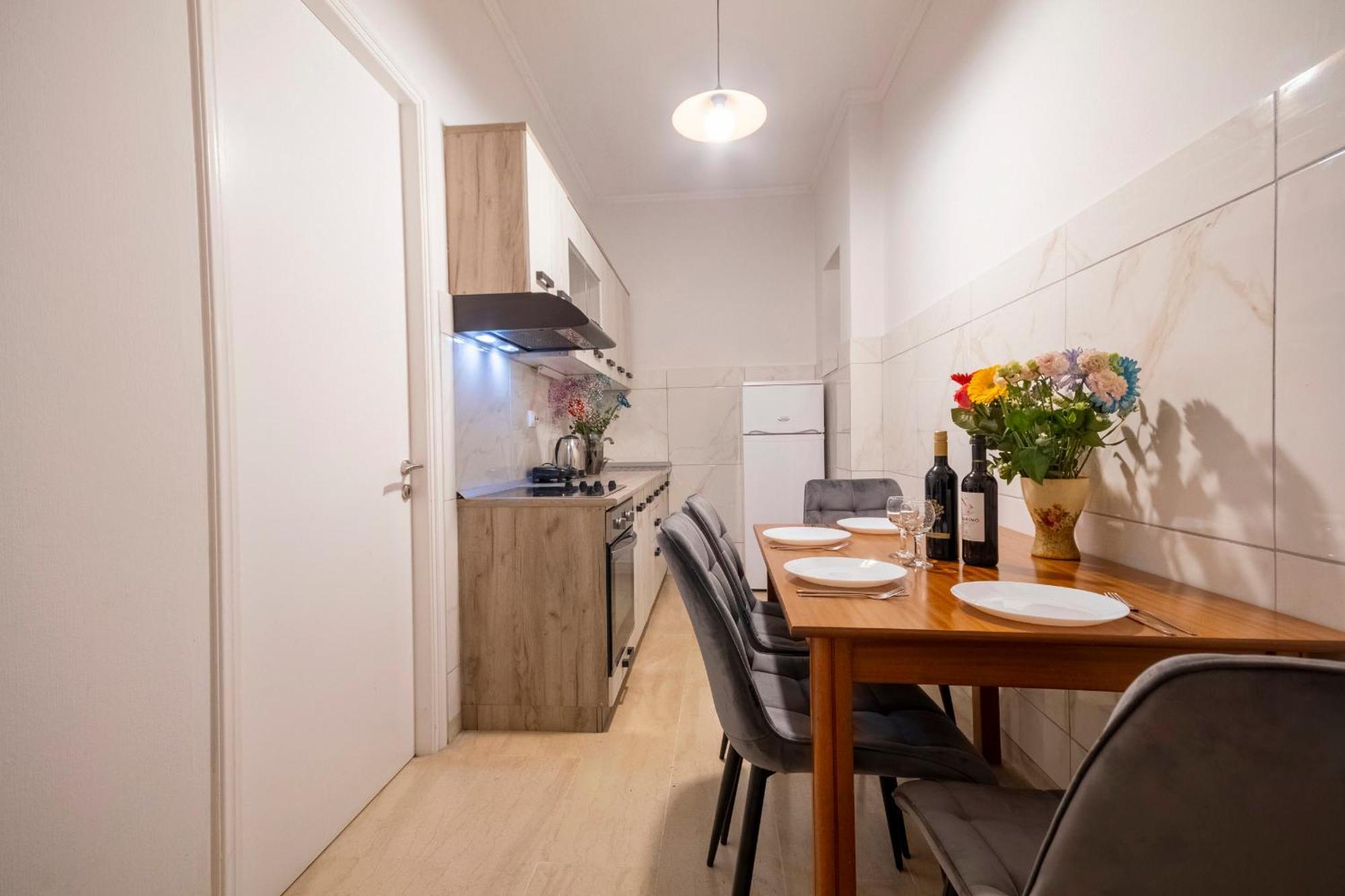 Mgi Apartments Іпсос Екстер'єр фото